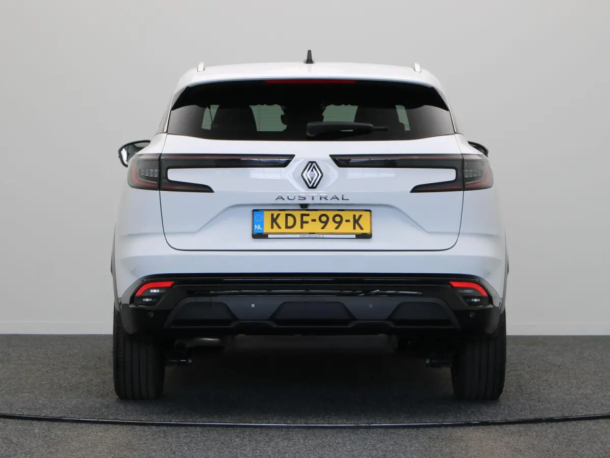 Mild hybrid 160pk X-Tronic techno | 1800kg Geremd | Panoramisch dak | Elek. bedienbare stoelen | Voorruitverwarming | Stoel- en stuurwielverwarming |