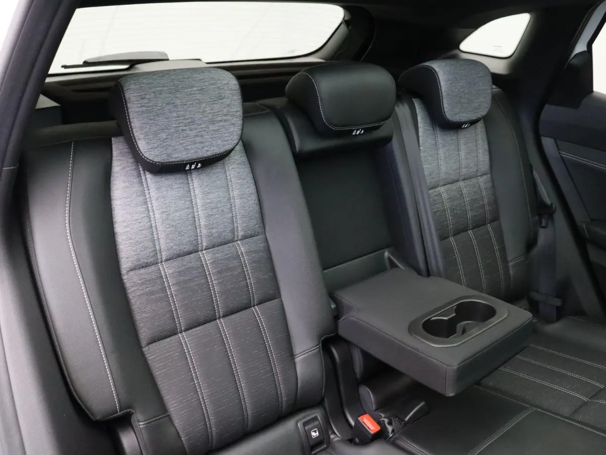 Mild hybrid 160pk X-Tronic techno | 1800kg Geremd | Panoramisch dak | Elek. bedienbare stoelen | Voorruitverwarming | Stoel- en stuurwielverwarming |