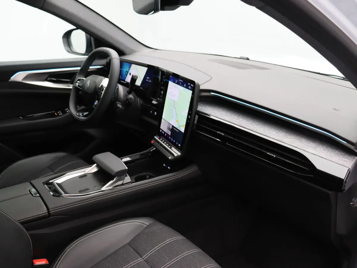 Mild hybrid 160pk X-Tronic techno | 1800kg Geremd | Panoramisch dak | Elek. bedienbare stoelen | Voorruitverwarming | Stoel- en stuurwielverwarming |