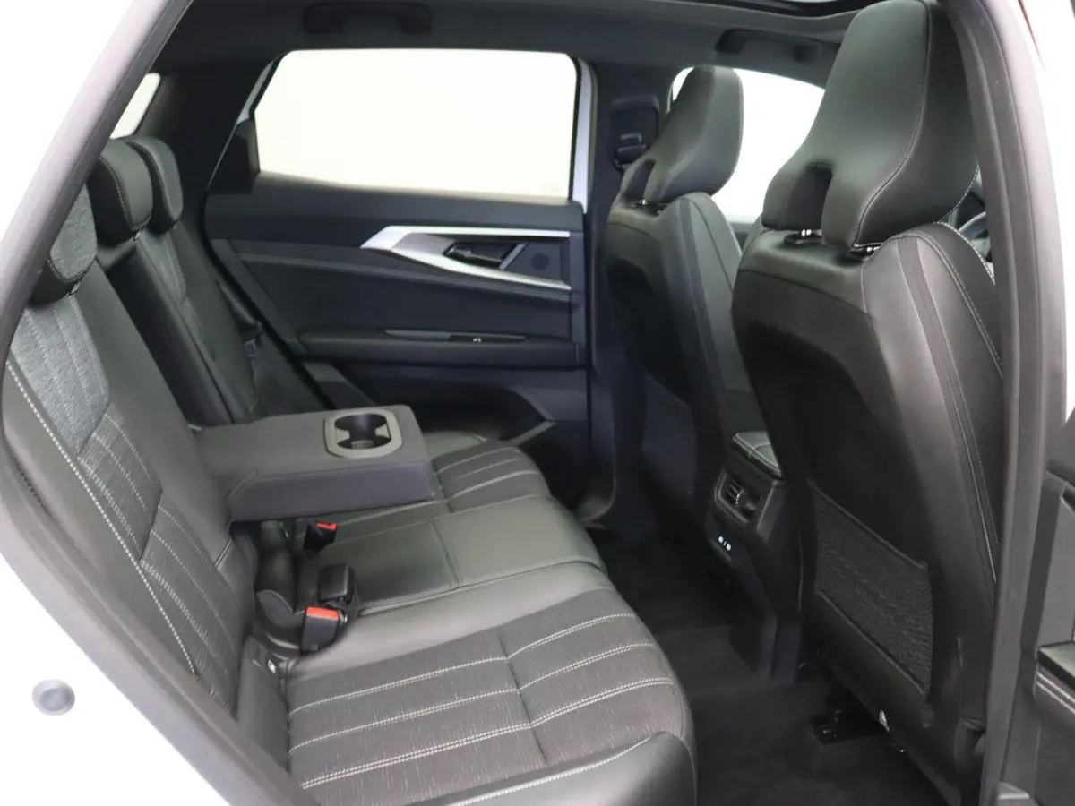 Mild hybrid 160pk X-Tronic techno | 1800kg Geremd | Panoramisch dak | Elek. bedienbare stoelen | Voorruitverwarming | Stoel- en stuurwielverwarming |
