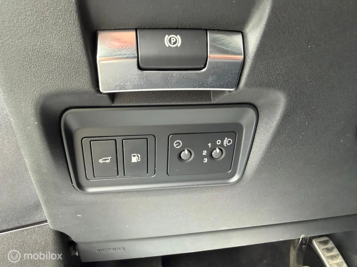 1.5 P300e AWD R-Dynamic SE | Trekhaak 1600KG| Plug-in Hybrid | 309 PK | 12/2022 | 132.919 km