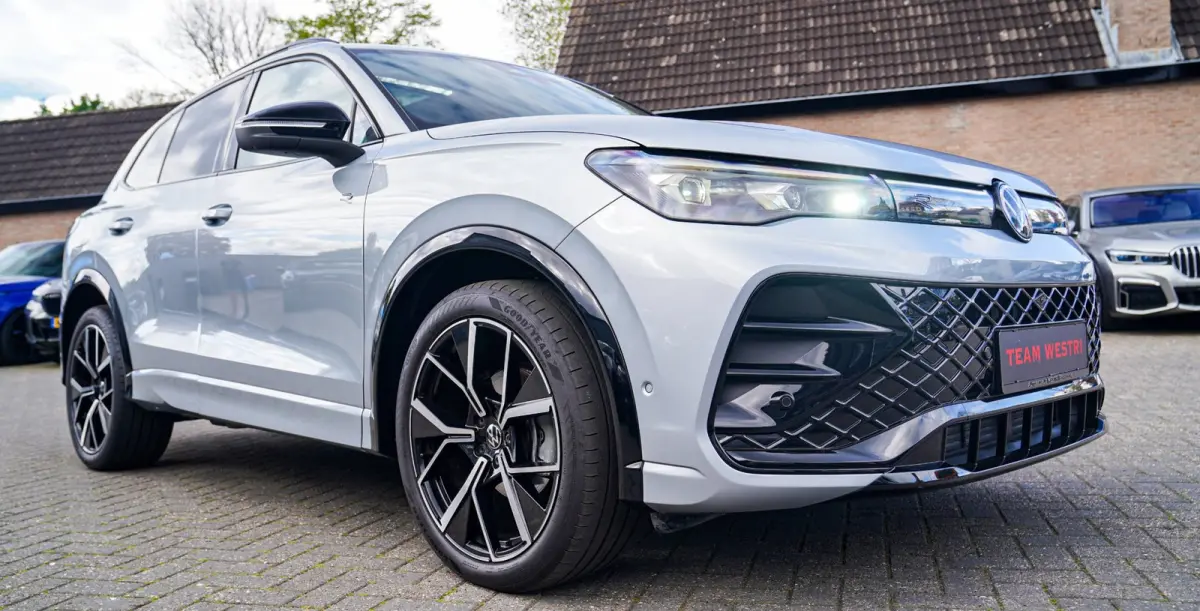 1.5 eTSI R-Line Edition | 360 camera | Massage | Stuurwiel Verwarming | IQ Light | NIEUW