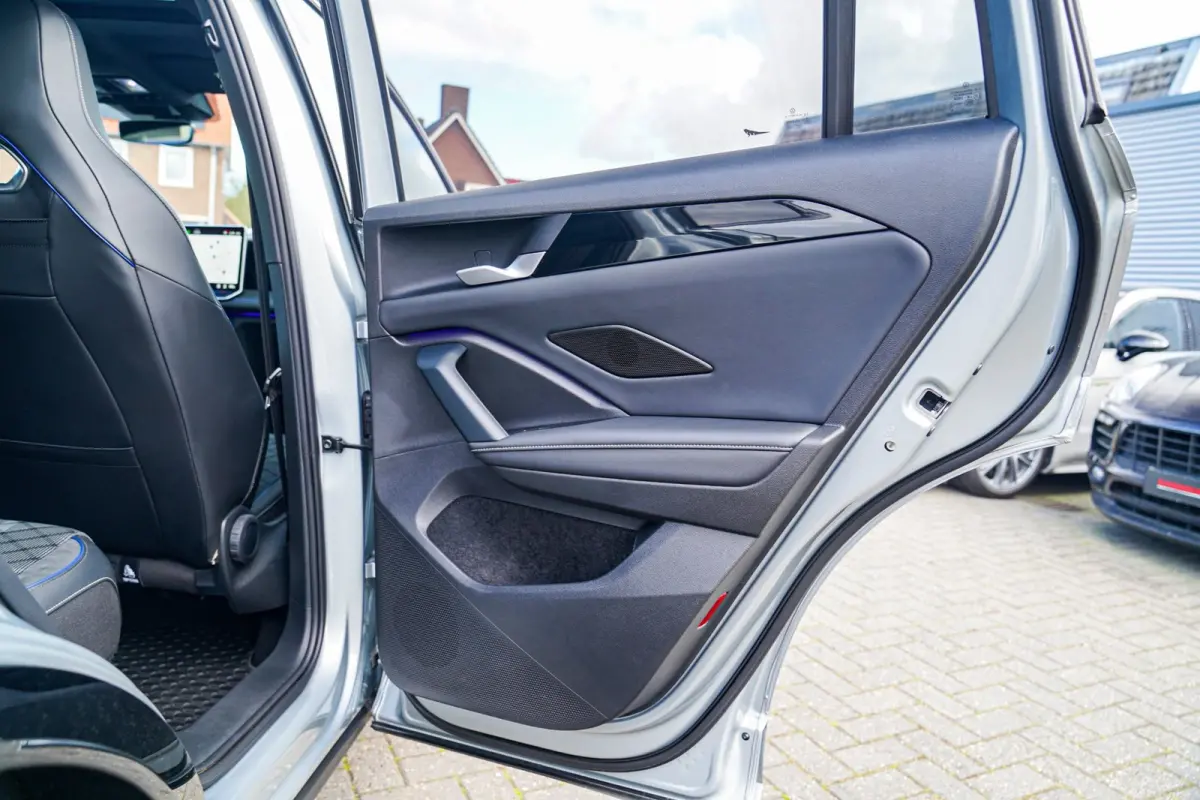 1.5 eTSI R-Line Edition | 360 camera | Massage | Stuurwiel Verwarming | IQ Light | NIEUW