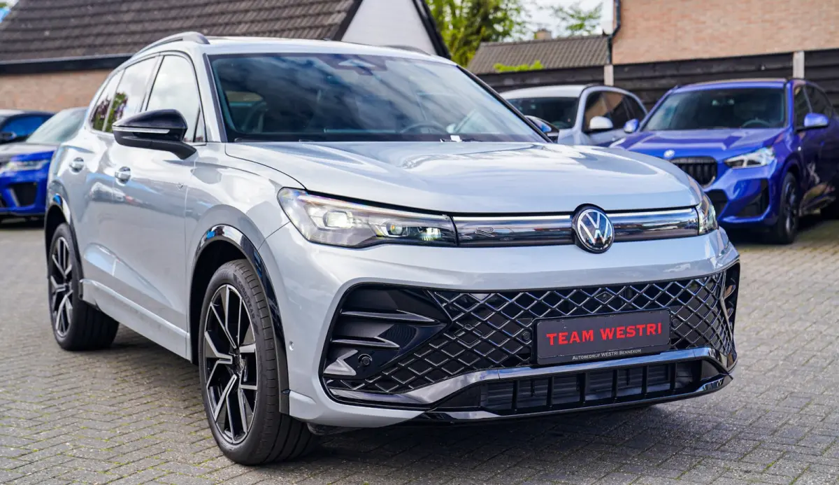 1.5 eTSI R-Line Edition | 360 camera | Massage | Stuurwiel Verwarming | IQ Light | NIEUW