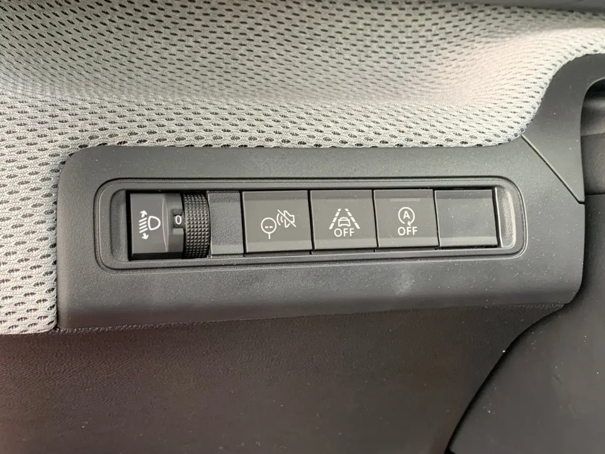 1.2 Turbo 100pk Plus | Achterbank in delen neerklapbaar | Achterspoiler | Airco