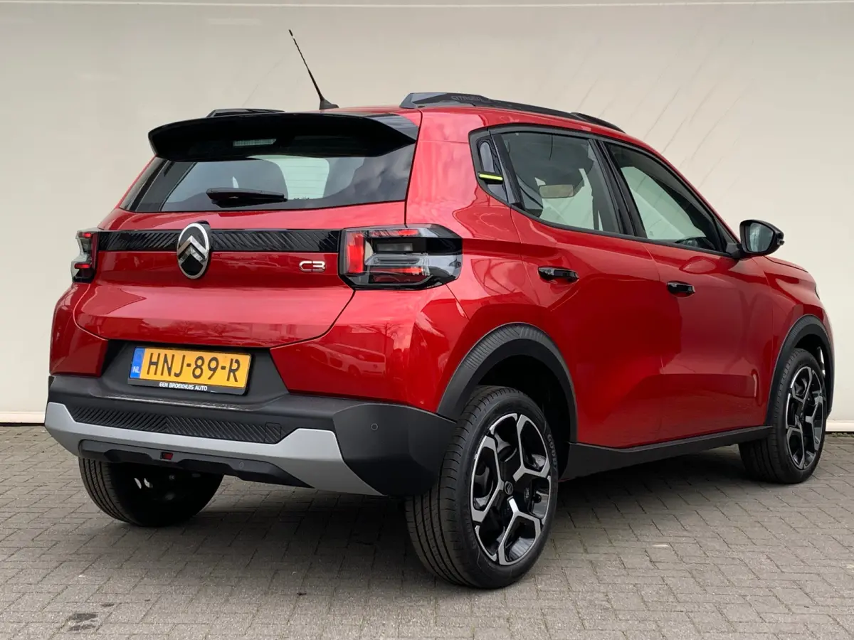 1.2 Turbo 100pk Plus | Achterbank in delen neerklapbaar | Achterspoiler | Airco