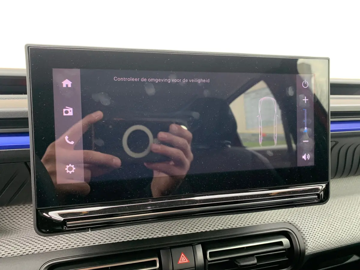 1.2 Turbo 100pk Plus | Achterbank in delen neerklapbaar | Achterspoiler | Airco