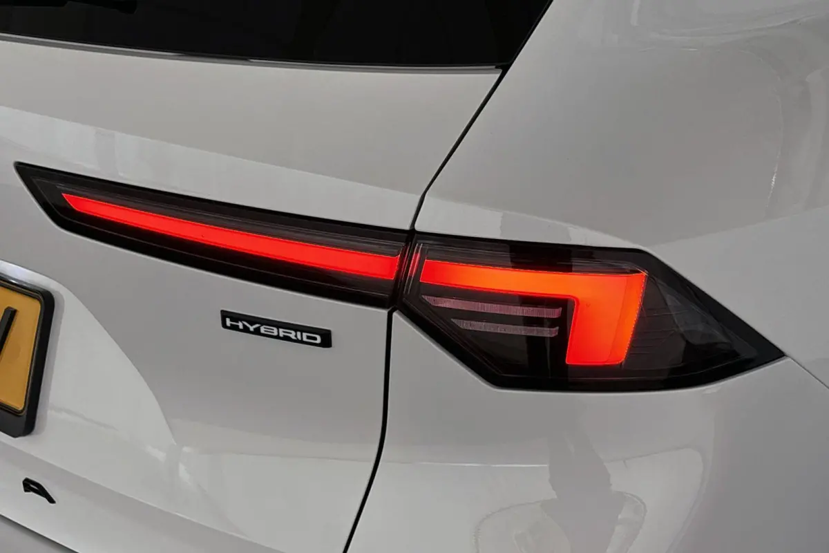 1.6 Turbo Plug In Hybrid GS / Megavoordeel / Direct leverbaar