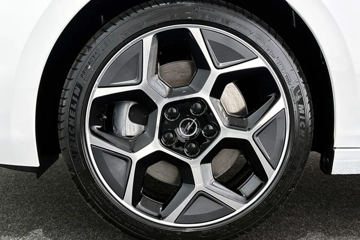 1.6 Turbo Plug In Hybrid GS / Megavoordeel / Direct leverbaar