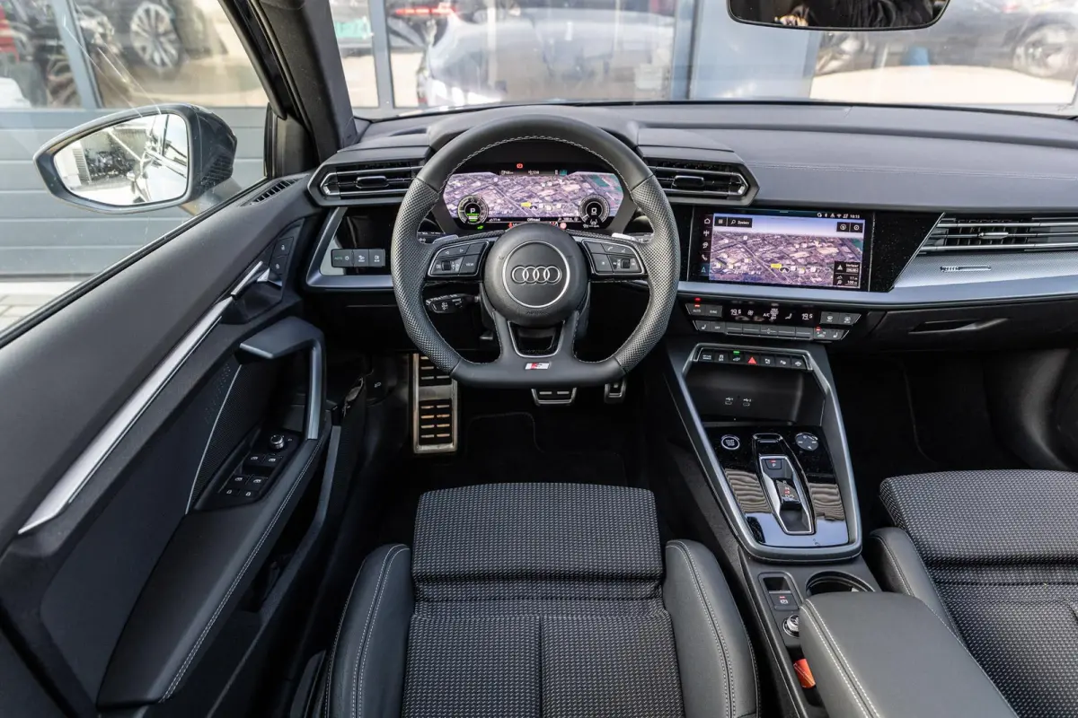 40 TFSIe 204pk PHEV S Edition | 19" Velgen | Trekhaak Afneembaar | SONOS Audio