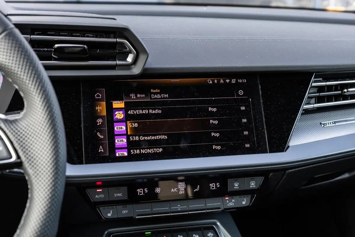40 TFSIe 204pk PHEV S Edition | 19" Velgen | Trekhaak Afneembaar | SONOS Audio