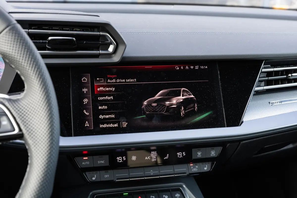 40 TFSIe 204pk PHEV S Edition | 19" Velgen | Trekhaak Afneembaar | SONOS Audio