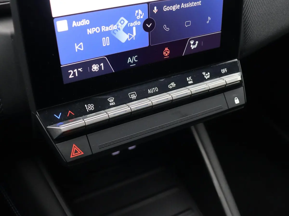 full hybrid 145pk E-Tech Esprit Alpine | Stuurverwarming | Adaptive Cruise | Digitale Cockpit | Achteruitrijcamera | Google Navigatie |