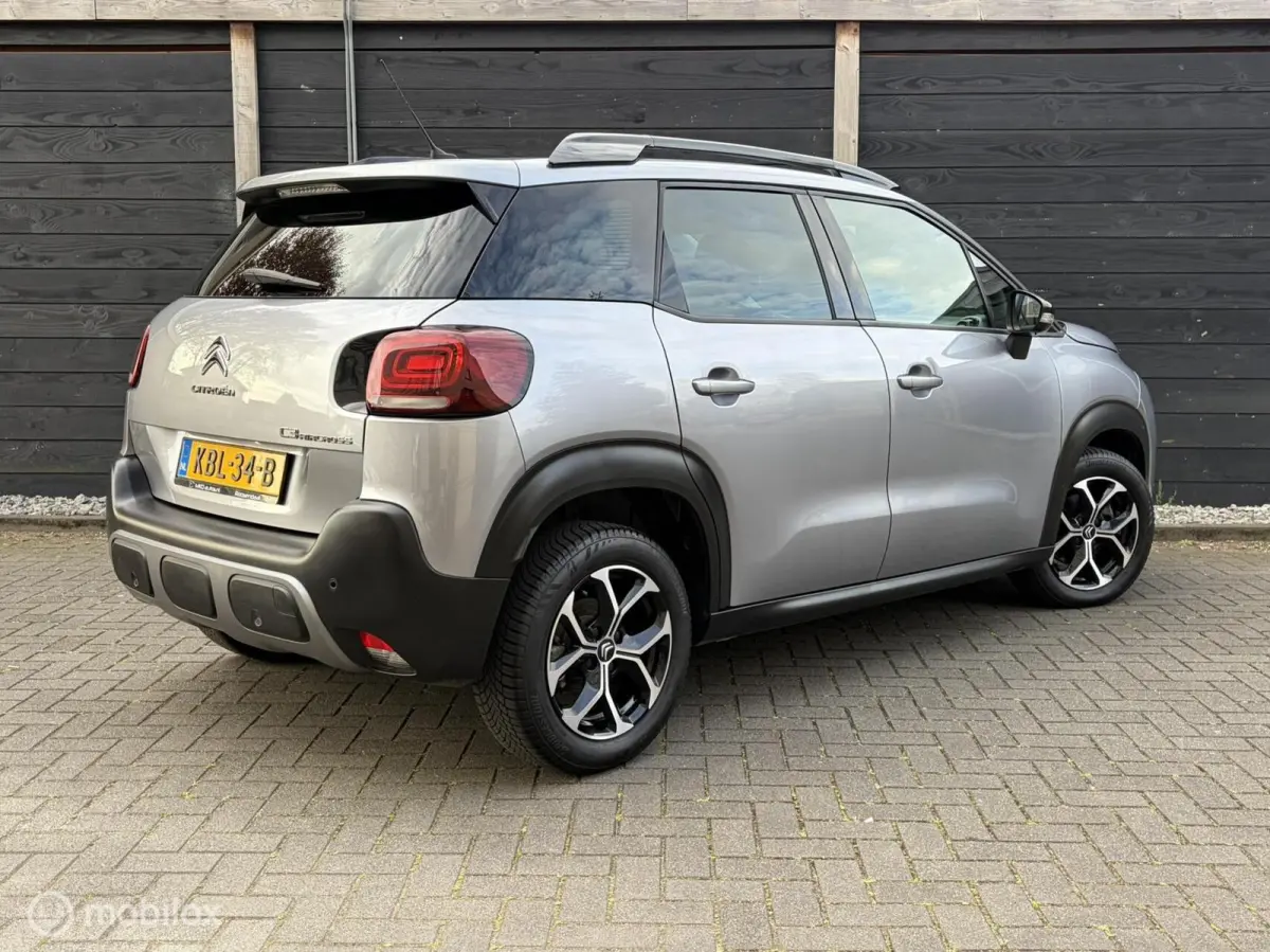 1.2 110 PK FM nav / Cruise / LM / Privacy glass / 17.740 KM!!!