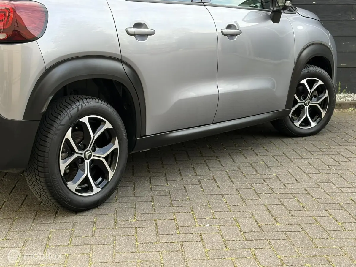 1.2 110 PK FM nav / Cruise / LM / Privacy glass / 17.740 KM!!!