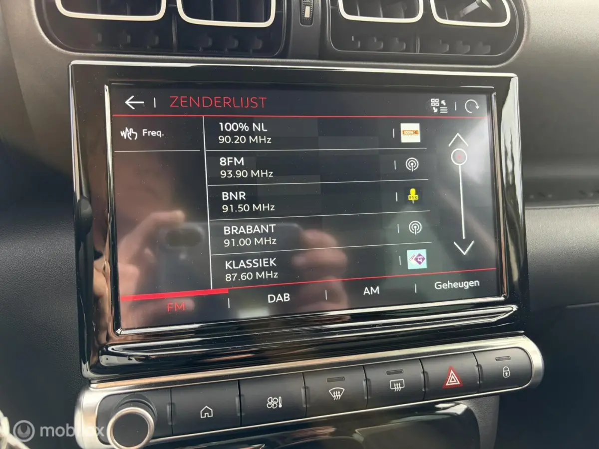 1.2 110 PK FM nav / Cruise / LM / Privacy glass / 17.740 KM!!!