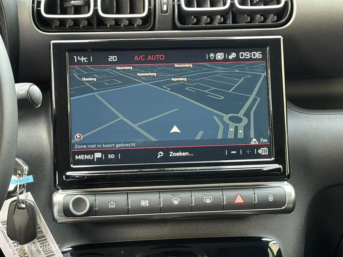 1.2 110 PK FM nav / Cruise / LM / Privacy glass / 17.740 KM!!!