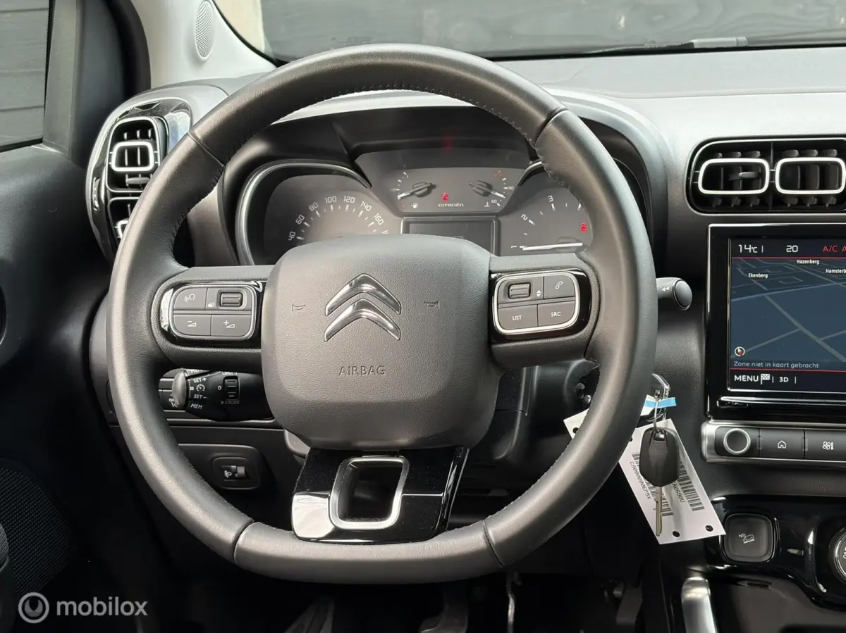 1.2 110 PK FM nav / Cruise / LM / Privacy glass / 17.740 KM!!!