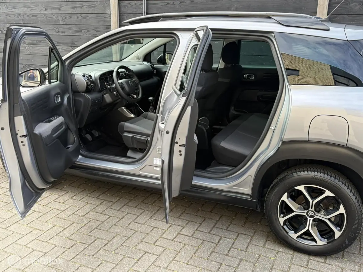 1.2 110 PK FM nav / Cruise / LM / Privacy glass / 17.740 KM!!!
