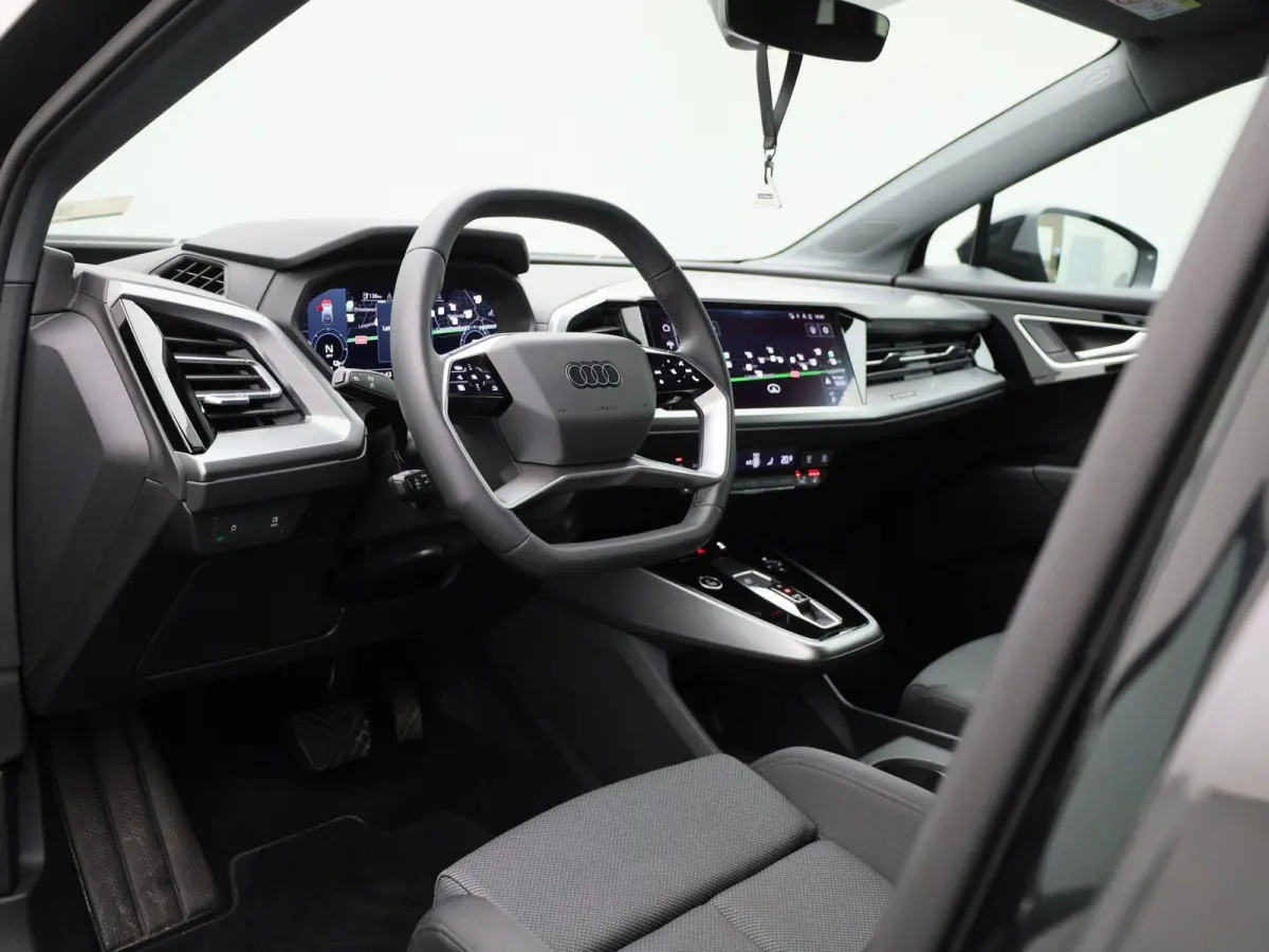 45 Edition 82 kWh l Climate control l Navigatie l Parkeersensoren l Apple Carplay / Android Auto l Privacy glas l Stoelverwarming l Ledkoplampen l Audi virtual cockpit l Audi sound system