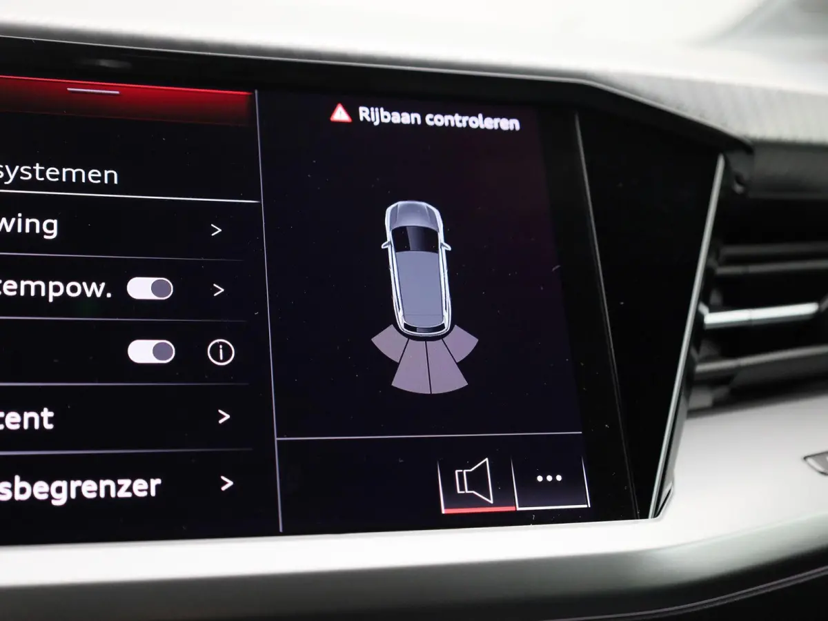 45 Edition 82 kWh l Climate control l Navigatie l Parkeersensoren l Apple Carplay / Android Auto l Privacy glas l Stoelverwarming l Ledkoplampen l Audi virtual cockpit l Audi sound system