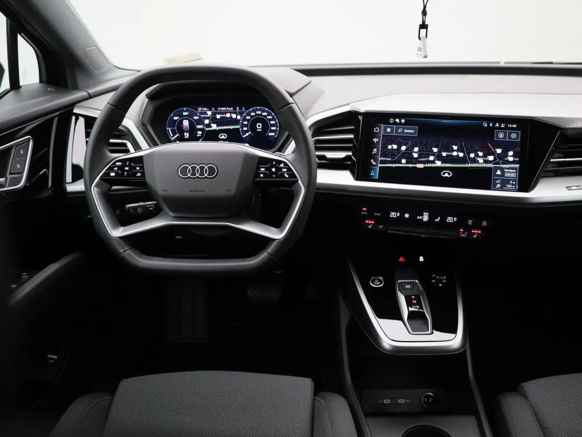 45 Edition 82 kWh l Climate control l Navigatie l Parkeersensoren l Apple Carplay / Android Auto l Privacy glas l Stoelverwarming l Ledkoplampen l Audi virtual cockpit l Audi sound system