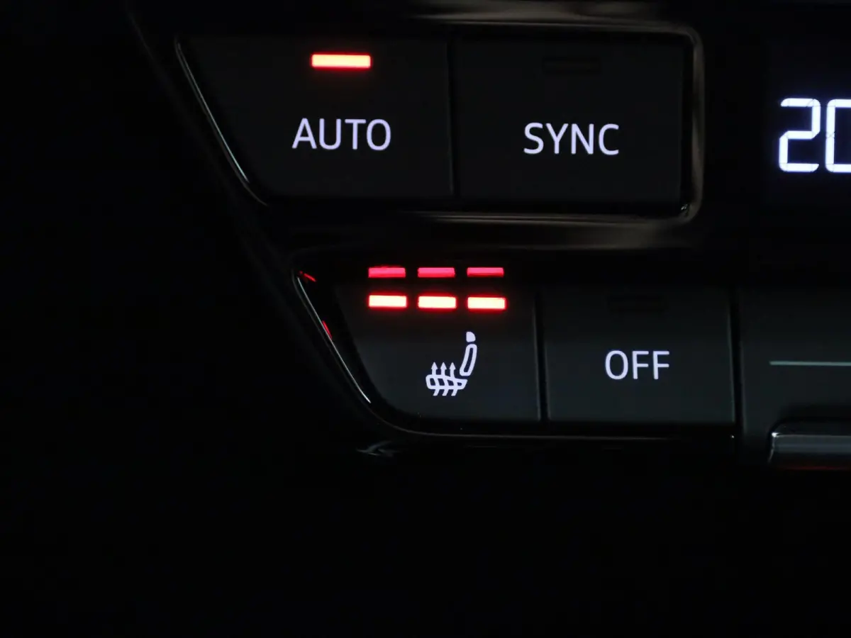 45 Edition 82 kWh l Climate control l Navigatie l Parkeersensoren l Apple Carplay / Android Auto l Privacy glas l Stoelverwarming l Ledkoplampen l Audi virtual cockpit l Audi sound system