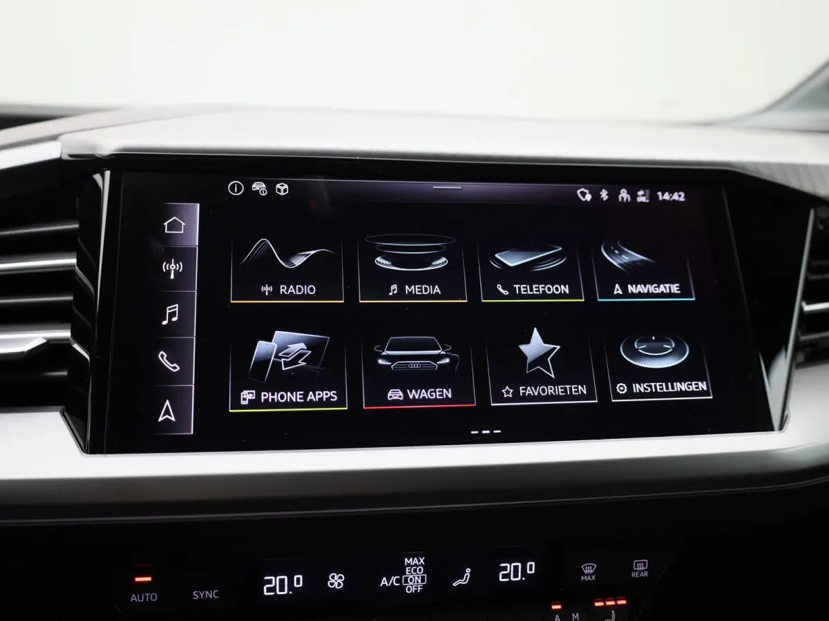 45 Edition 82 kWh l Climate control l Navigatie l Parkeersensoren l Apple Carplay / Android Auto l Privacy glas l Stoelverwarming l Ledkoplampen l Audi virtual cockpit l Audi sound system