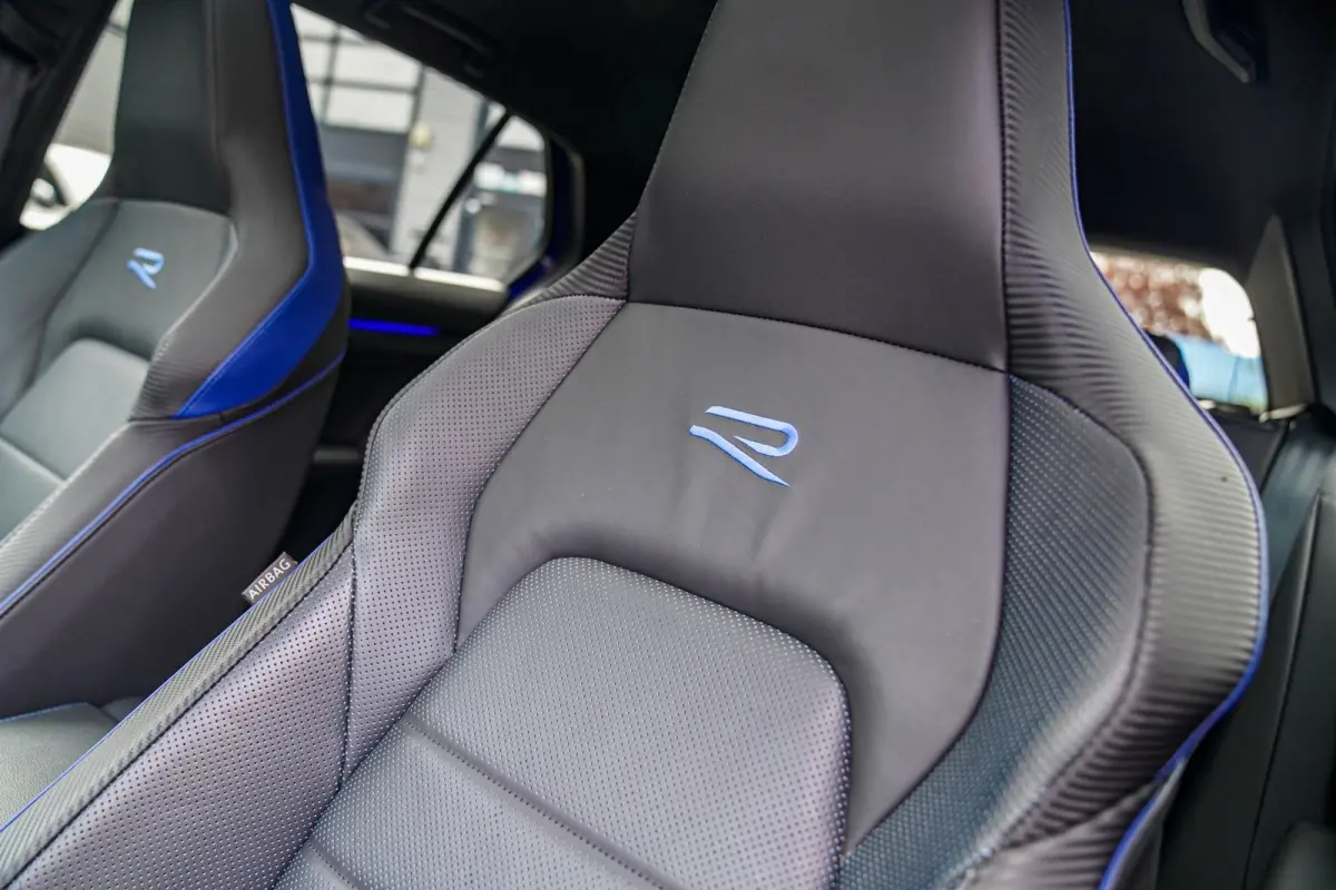 2.0 TSI R 4Motion | Stoelverkoeling | Carbon | Stuurwielverwarming | Akrapovic | Harman\Kardon