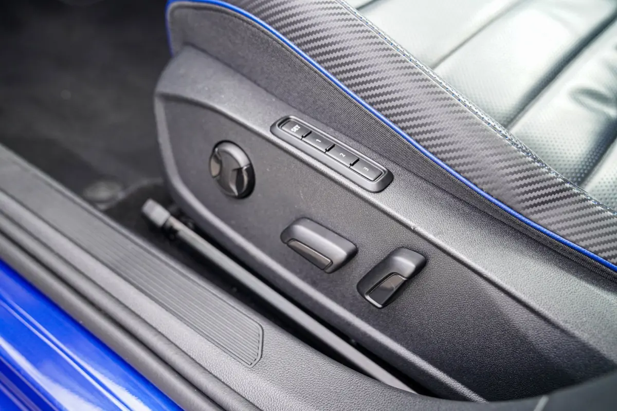 2.0 TSI R 4Motion | Stoelverkoeling | Carbon | Stuurwielverwarming | Akrapovic | Harman\Kardon