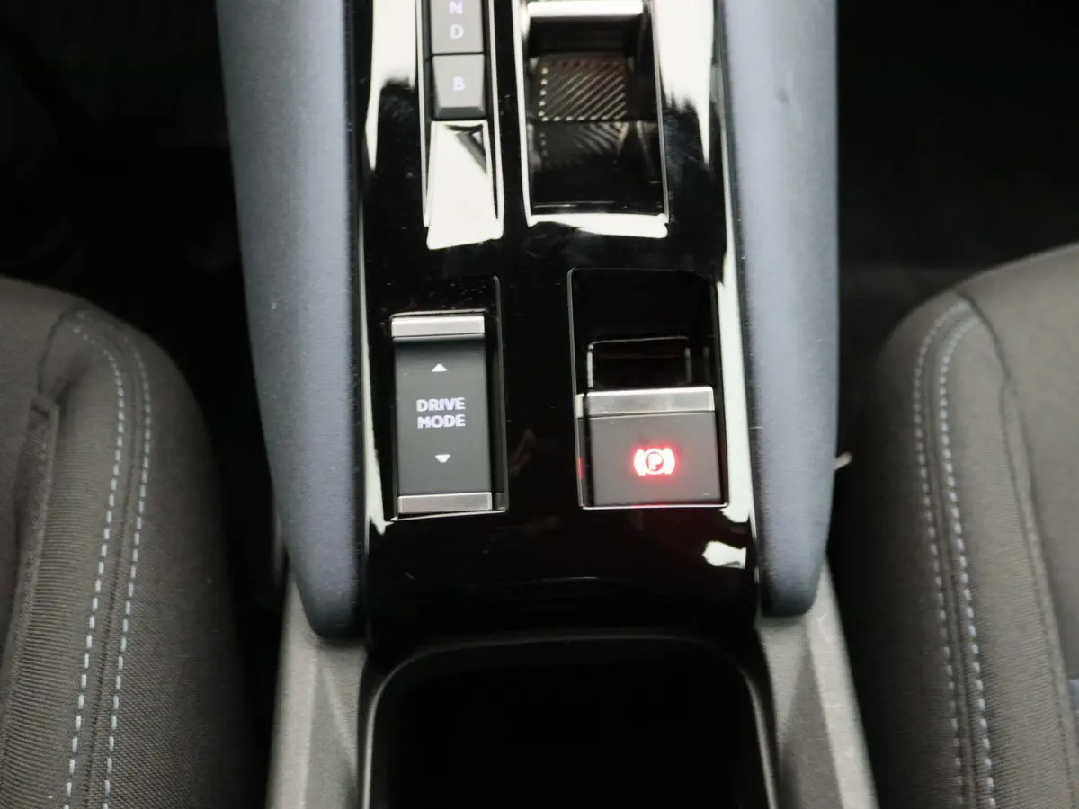Elettrica 54 kWh | Apple Carplay/Android Auto | Cruise Control | Lichtmetalen Velgen | Airconditioning |