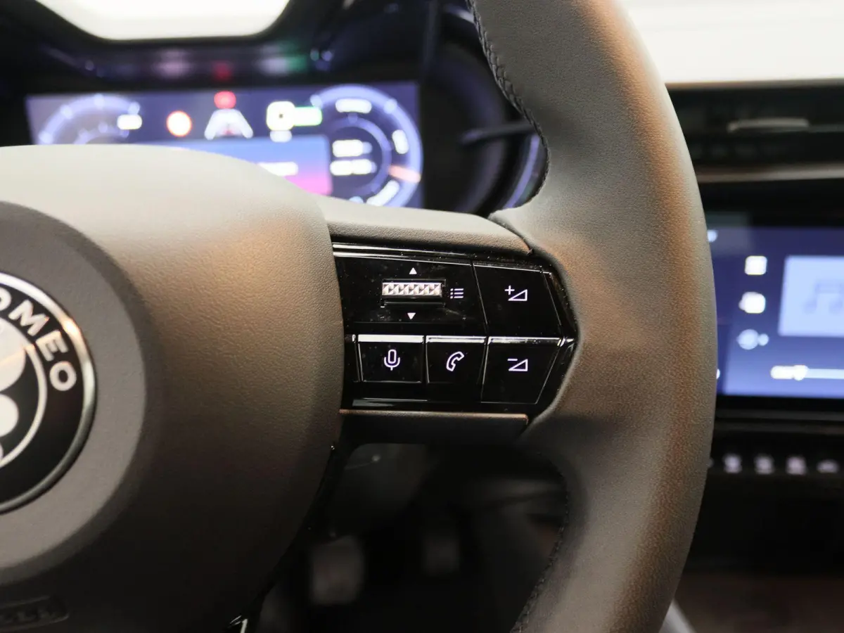 Elettrica 54 kWh | Apple Carplay/Android Auto | Cruise Control | Lichtmetalen Velgen | Airconditioning |