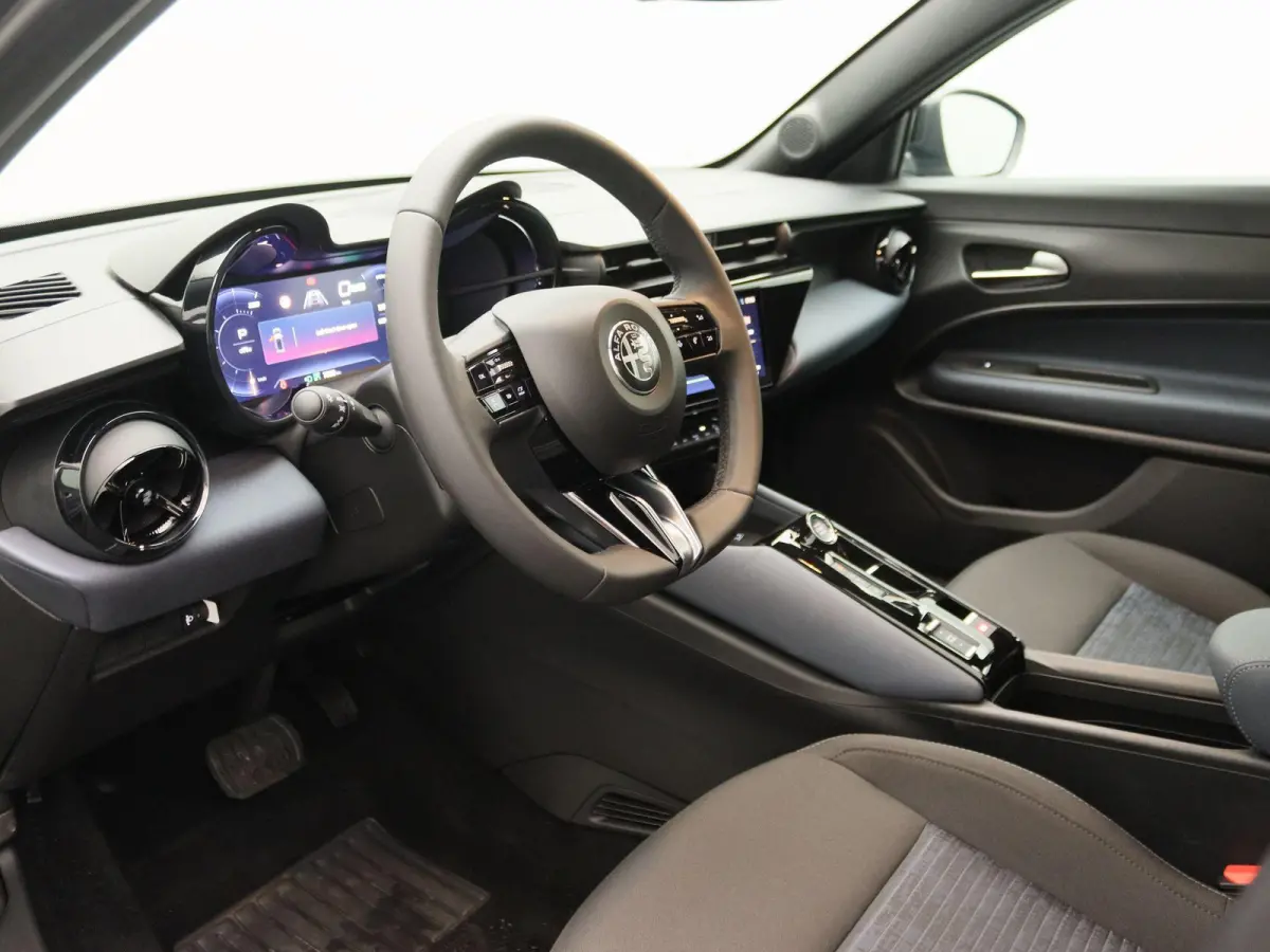 Elettrica 54 kWh | Apple Carplay/Android Auto | Cruise Control | Lichtmetalen Velgen | Airconditioning |