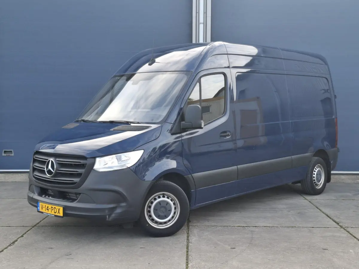 311 2.2 CDI L2H2 AIRCO / CAMERA / 3 ZITS / DEALER ONDERHOUDEN / NAVI