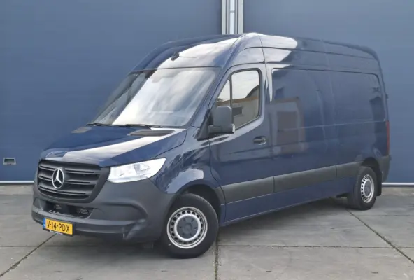 311 2.2 CDI L2H2 AIRCO / CAMERA / 3 ZITS / DEALER ONDERHOUDEN / NAVI