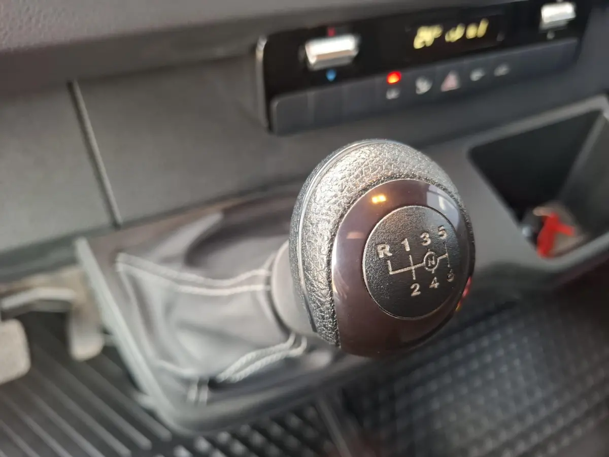 311 2.2 CDI L2H2 AIRCO / CAMERA / 3 ZITS / DEALER ONDERHOUDEN / NAVI