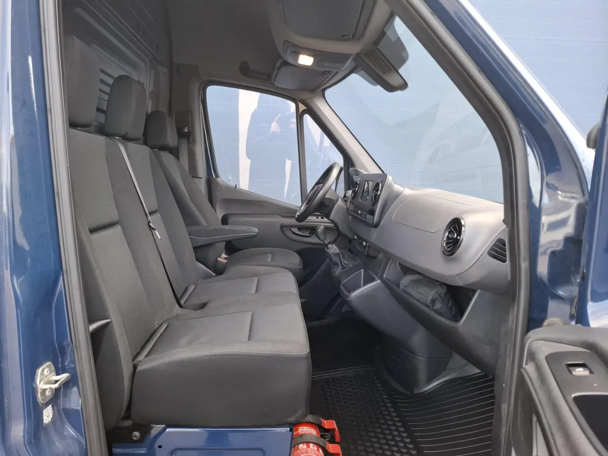 311 2.2 CDI L2H2 AIRCO / CAMERA / 3 ZITS / DEALER ONDERHOUDEN / NAVI
