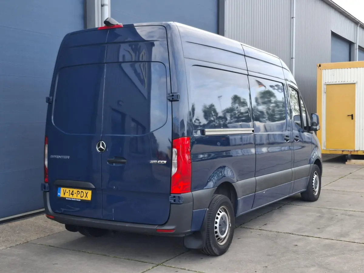 311 2.2 CDI L2H2 AIRCO / CAMERA / 3 ZITS / DEALER ONDERHOUDEN / NAVI