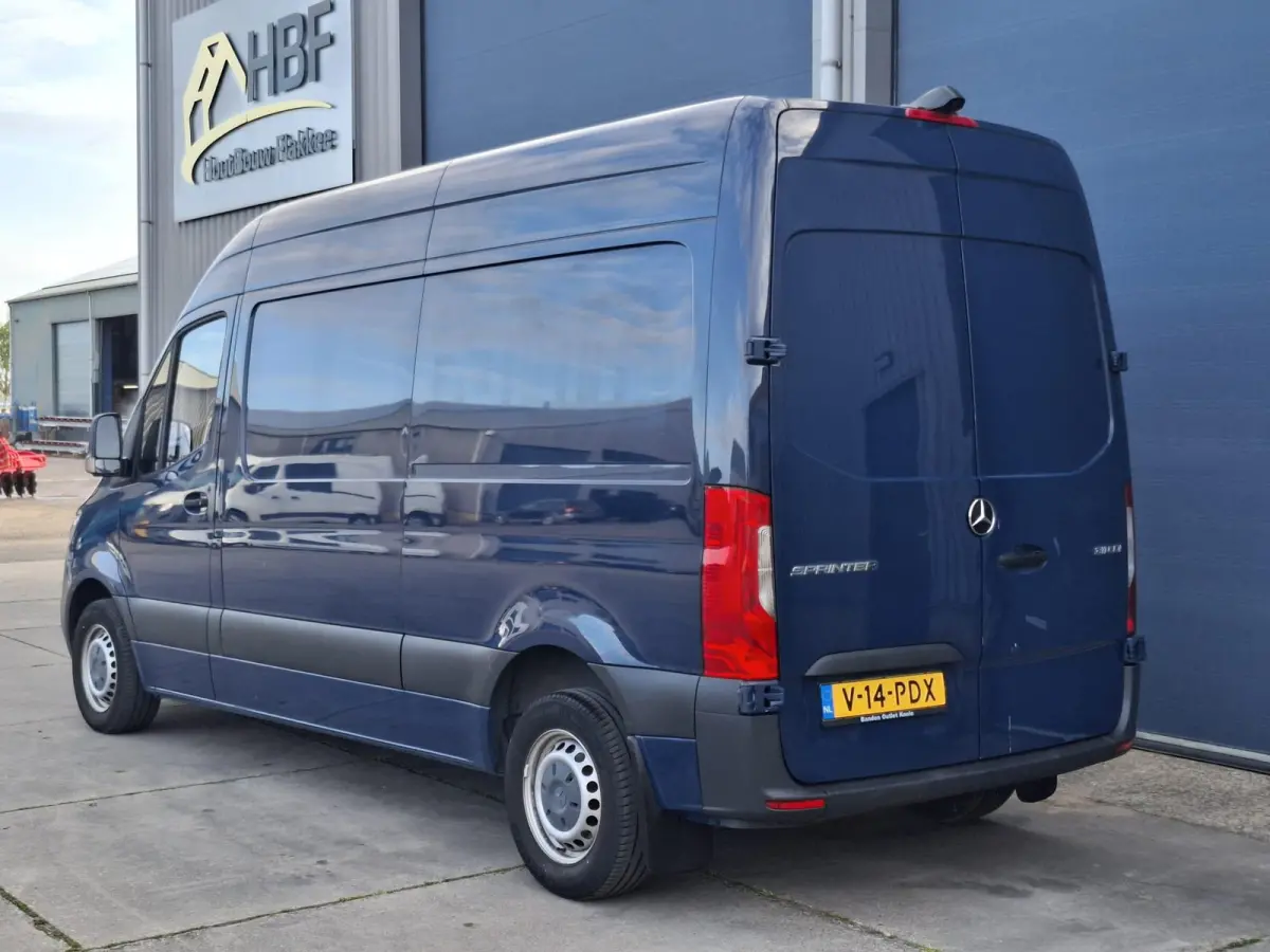 311 2.2 CDI L2H2 AIRCO / CAMERA / 3 ZITS / DEALER ONDERHOUDEN / NAVI