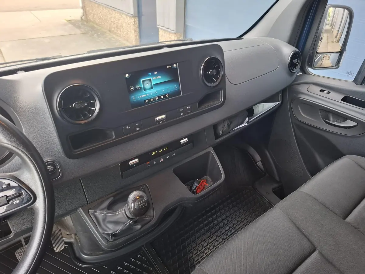 311 2.2 CDI L2H2 AIRCO / CAMERA / 3 ZITS / DEALER ONDERHOUDEN / NAVI