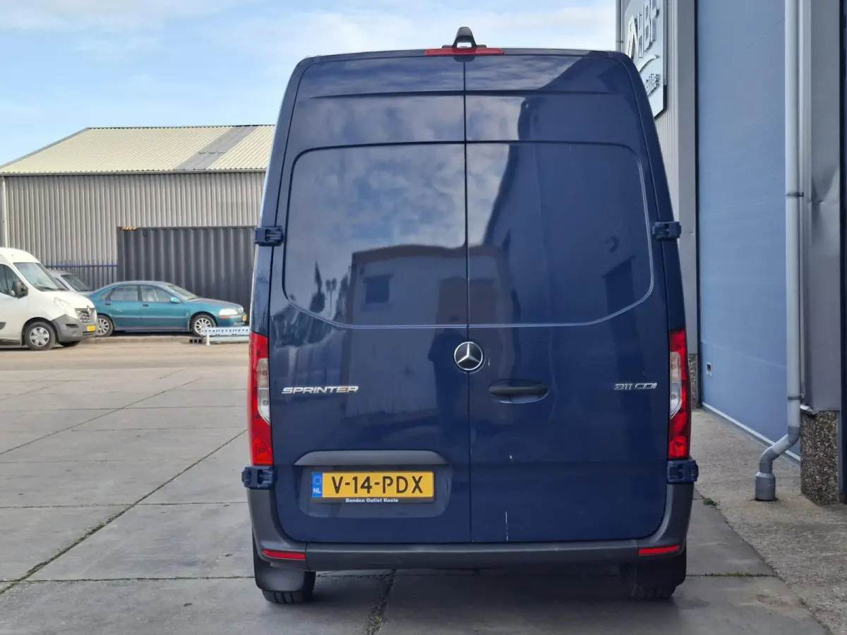 311 2.2 CDI L2H2 AIRCO / CAMERA / 3 ZITS / DEALER ONDERHOUDEN / NAVI