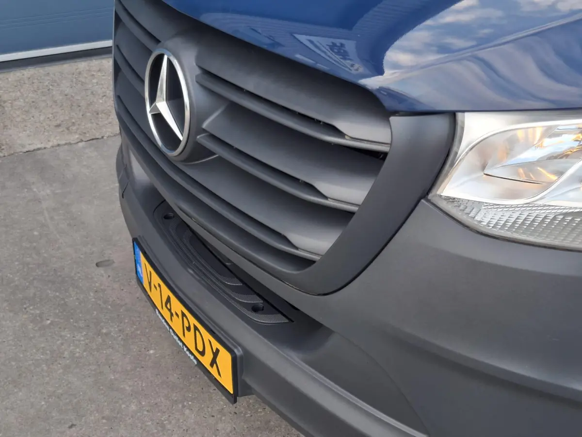 311 2.2 CDI L2H2 AIRCO / CAMERA / 3 ZITS / DEALER ONDERHOUDEN / NAVI