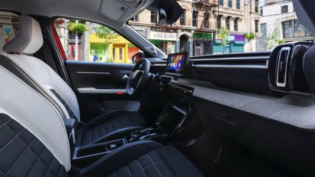 Max 113pk 44 kWh Citroen Ë-C3 Max 44 kWh | 113 PK | 320 km actieradius | Apple carplay | Cruise control | Parkeersensoren achter |