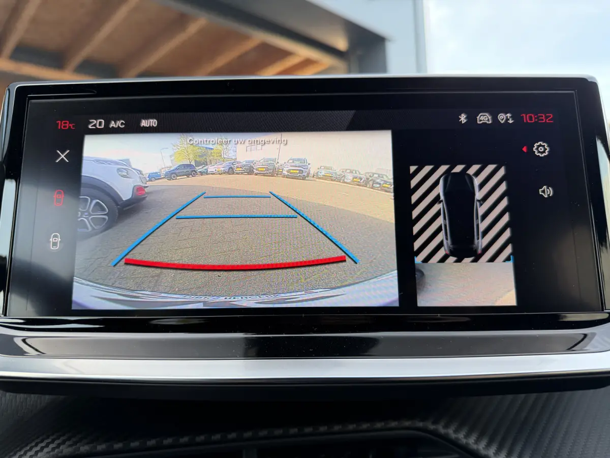 100pk GT (Camera - Keyless Entry - Parkeersensoren V+A - LED - Navigatie - Automatische Airco - Draadloos laden - Apple Carplay - 3D Cockpit)
