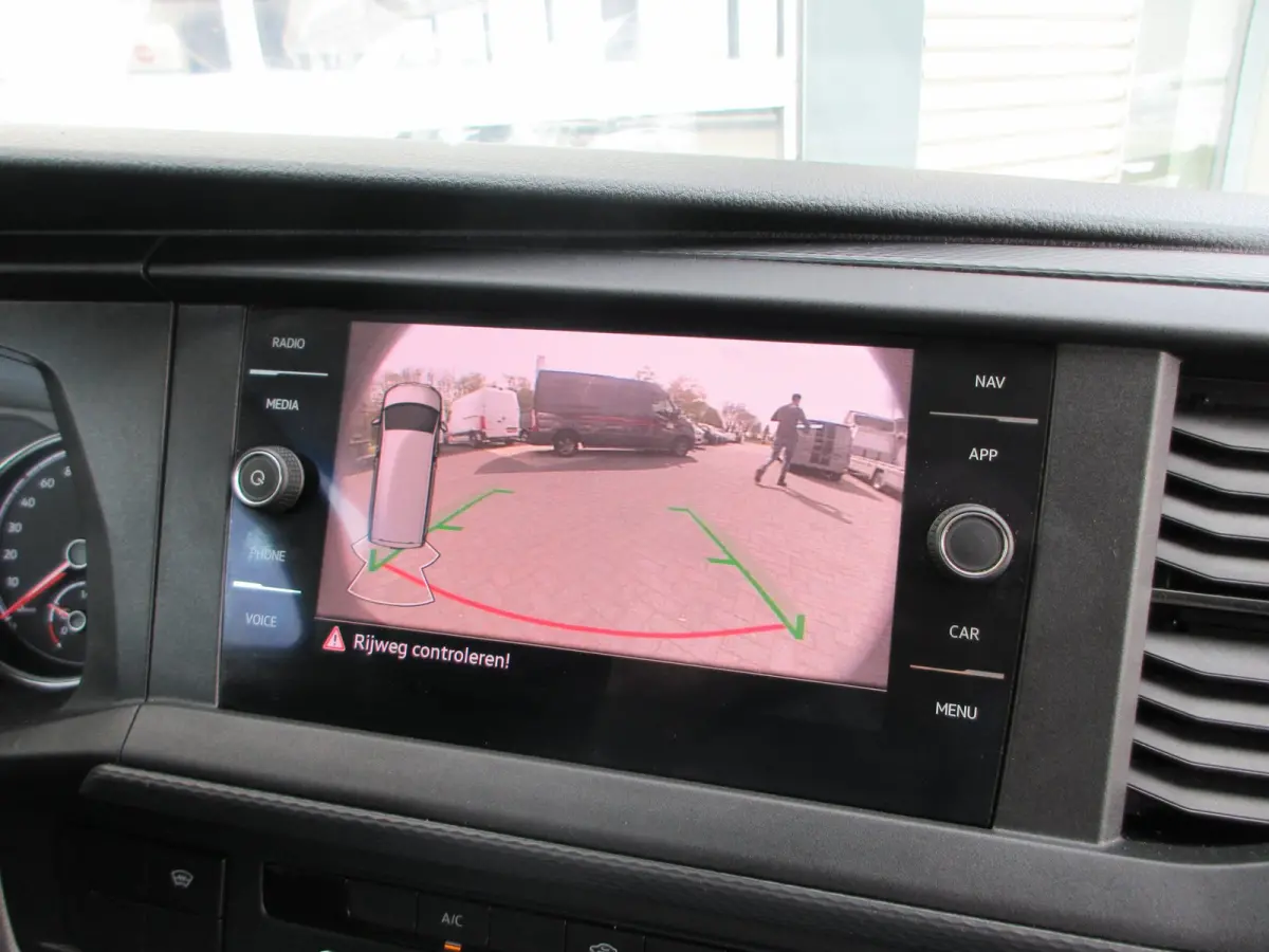 2.0 TDI L2, 150pk, Automaat, Airco, Navigatie, Camera, 3-Zits.