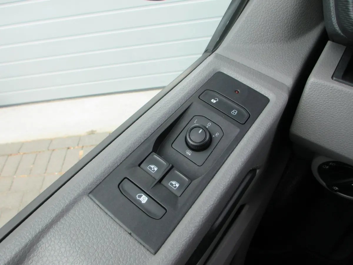 2.0 TDI L2, 150pk, Automaat, Airco, Navigatie, Camera, 3-Zits.
