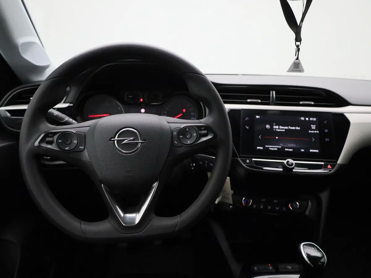 1.2 Level 2 | Apple Carplay / Android Auto | Lichtmetalen Velgen | DAB Radio | 360 Camera |