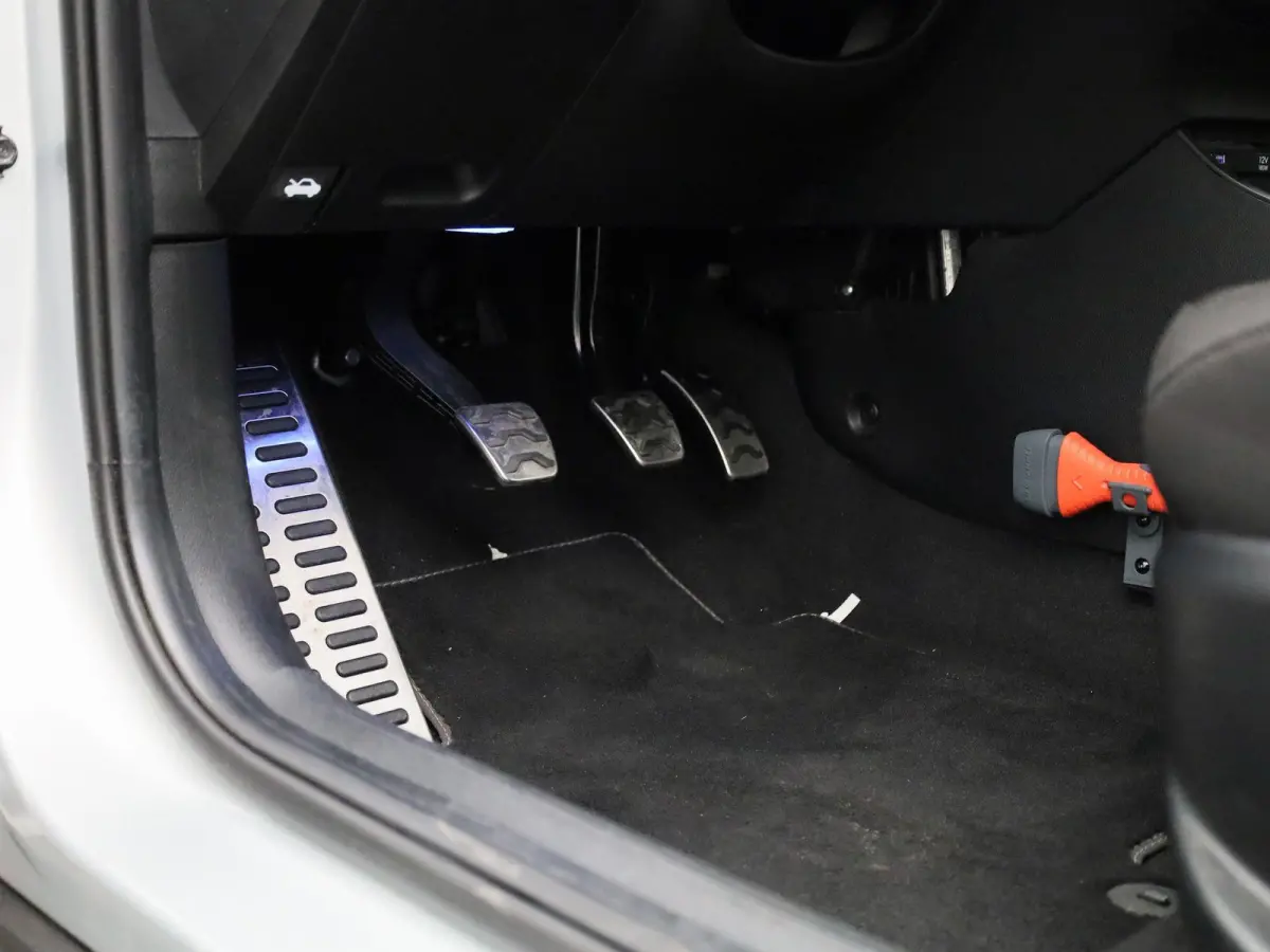 1.0 T-GDI Comfort | Apple Carplay / Android Auto | Virtual Cockpit | Lichtmetalen Velgen | Camera |