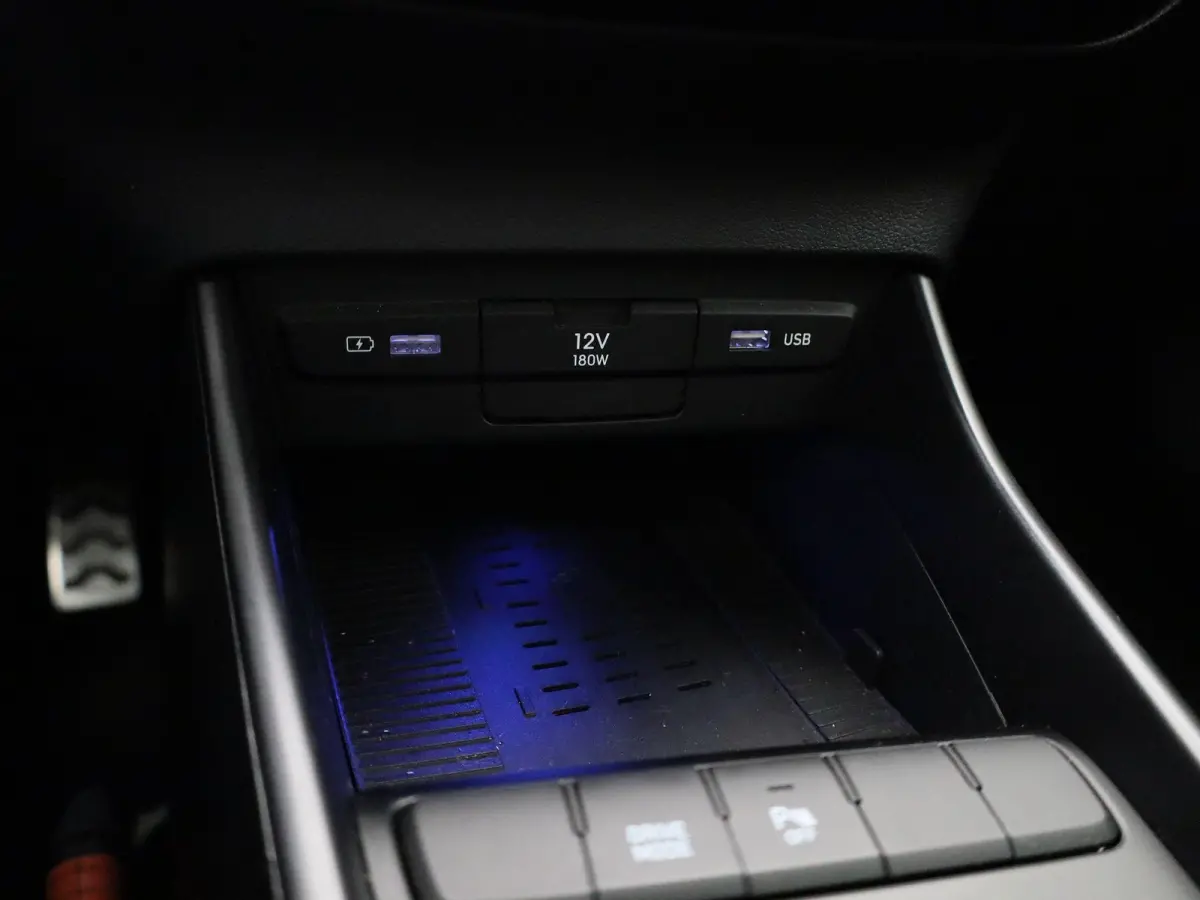 1.0 T-GDI Comfort | Apple Carplay / Android Auto | Virtual Cockpit | Lichtmetalen Velgen | Camera |
