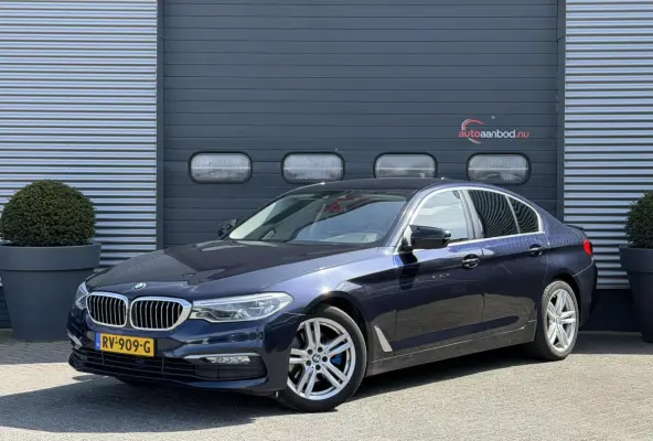 520i High Executive | Navigatie | Lederen Bekleding | Comfort Stoelen | Parkeersensoren | Stoelverwarming |